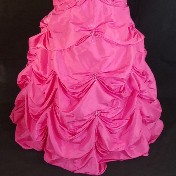 Mari Lee ornate prom gown Size 7-8 - Picture 5 of 5